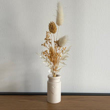 Afbeelding in Gallery-weergave laden, Vaasje hart met droogbloemen