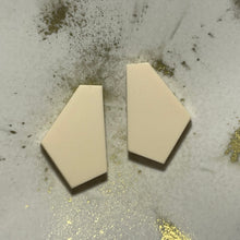 Afbeelding in Gallery-weergave laden, Facet Bold