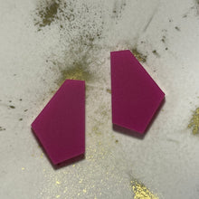 Afbeelding in Gallery-weergave laden, Facet Bold
